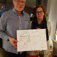 Caricatures couple dans un grand hôtel