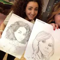 caricatures dans un restaurant